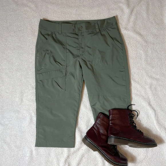 Columbia Omni Shield Midrise Hiking Bermuda Length Cargo Shorts - Picture 11 of 13